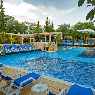 POOL FÜR ERWACHSENE UND KINDER da Balaia Apartmentos en Praia Maria Luísa POOL FÜR ERWACHSENE UND KINDER da Balaia Apartmentos en Praia Maria Luísa